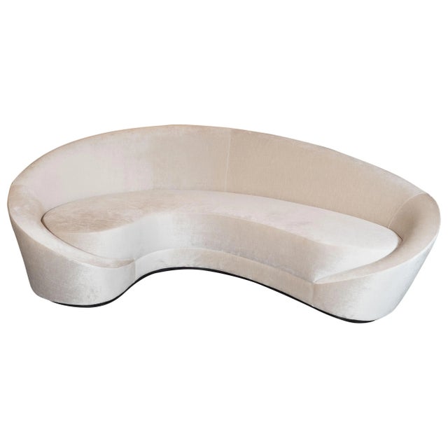 Textile 1940s Style Modernist Sweeping Curved Sofa in Oyster Velvet by High Style Deco For Sale - Image 7 of 7