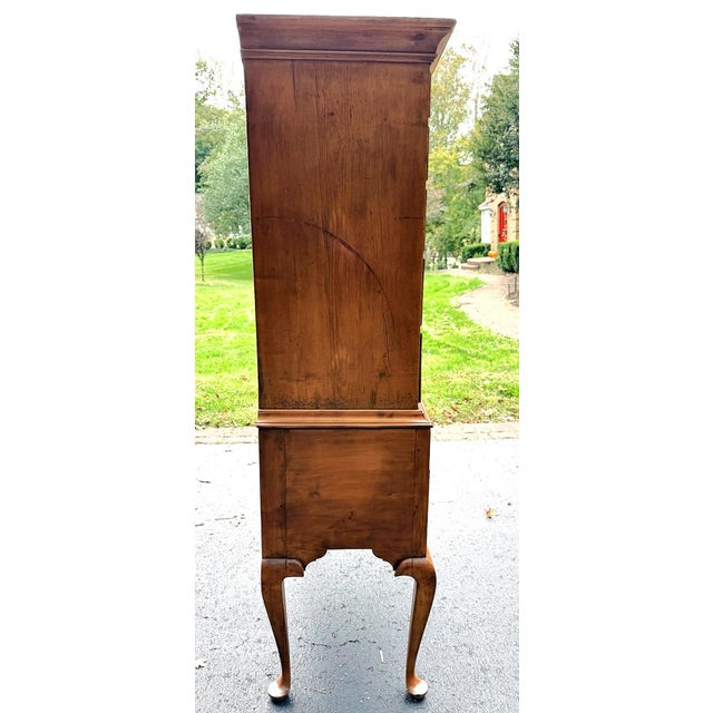 Wood 18th Century New England Queen Anne Maple Highboy For Sale - Image 7 of 12