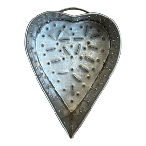 Antique Tin Heart Cheese Mold Strainer Folk Art Primitive Footed Kitchen Wall Decor