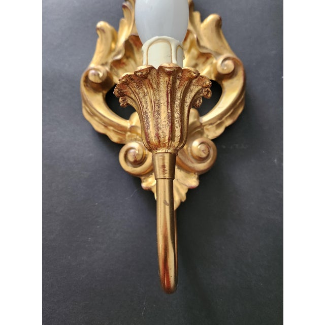 Wood Neo-Classical Louis XV Rocaille Wall Lamps with Gilded Carved Wood Appliqués, Italy, 1940s, Set of 2 For Sale - Image 7 of 18