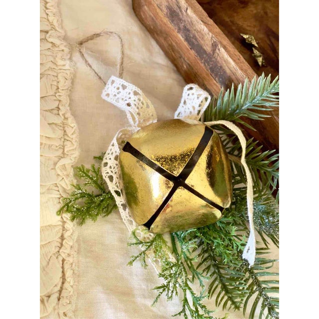 Antique Early 20th Century Wooden Cereal Scoops with Reversible Christmas Decorations, Set of 2 For Sale - Image 10 of 12