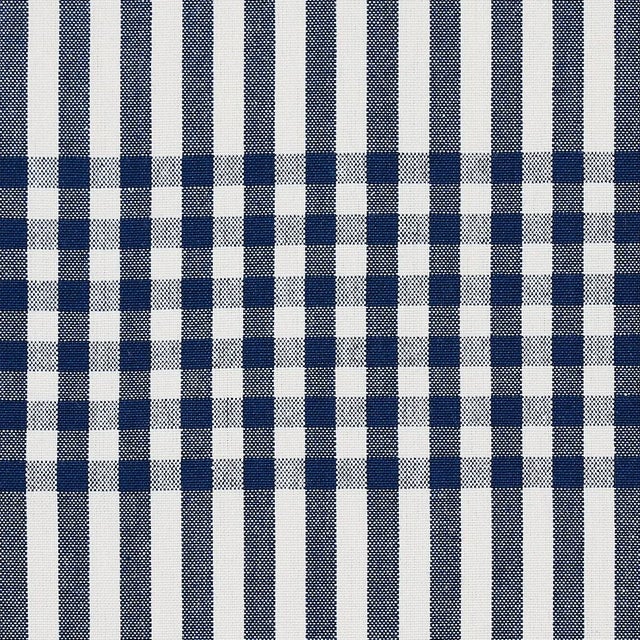Traditional Sample - Schumacher Bergen Plaid Fabric in Navy For Sale - Image 3 of 5