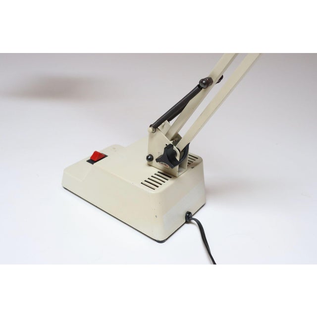 Vintage Off-White Adjustable Articulating Task / Desk Lamp by Electrix For Sale - Image 10 of 12