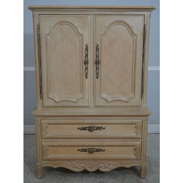 Age: Approx: 30 Years Old Details: Light Factory Distressing Cabernet Blanc Collection Nice Divided Interior Dovetailed...
