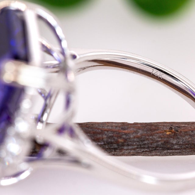 Metal Aaa 11.9Ct Tanzanite Ring With Natural Diamonds Accent: Solid 14k Gold, 16x12mm, Size 6.75 For Sale - Image 7 of 7