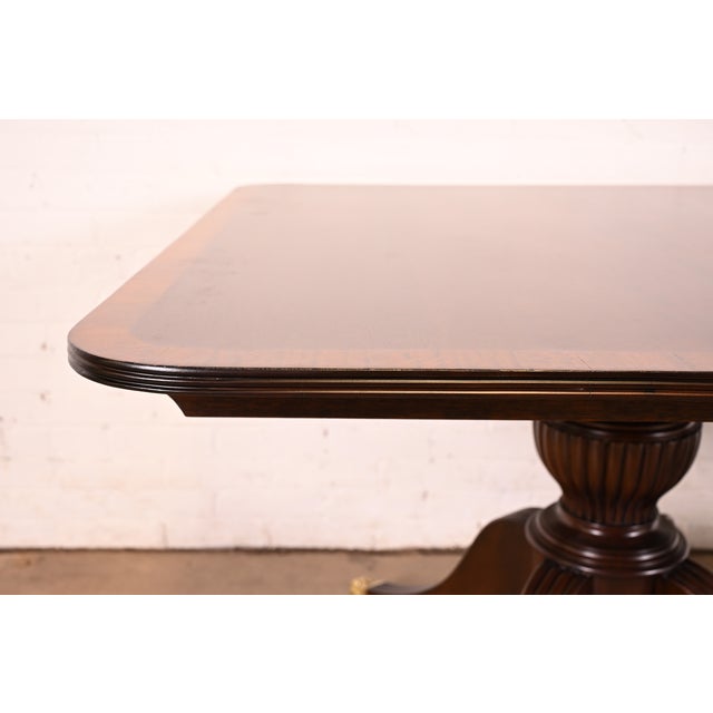 Baker Furniture Style Georgian Banded Mahogany Double Pedestal Extension Dining Table, Newly Refinished For Sale - Image 12 of 15