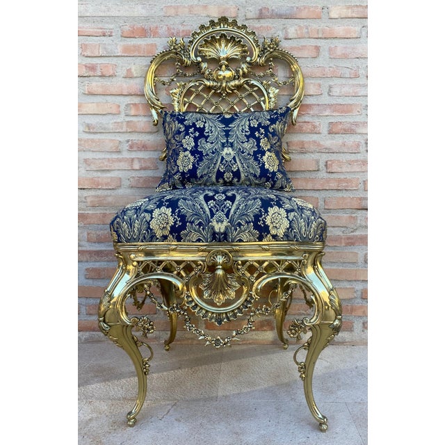 1930s Italian Rococo Style Giltwood Chair with Rich Blue Damask Upholstery For Sale - Image 4 of 18