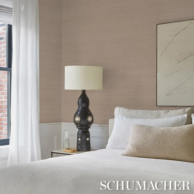 Schumacher Musa Abaca Wallpaper In Antique Blush For Sale In New York - Image 6 of 7