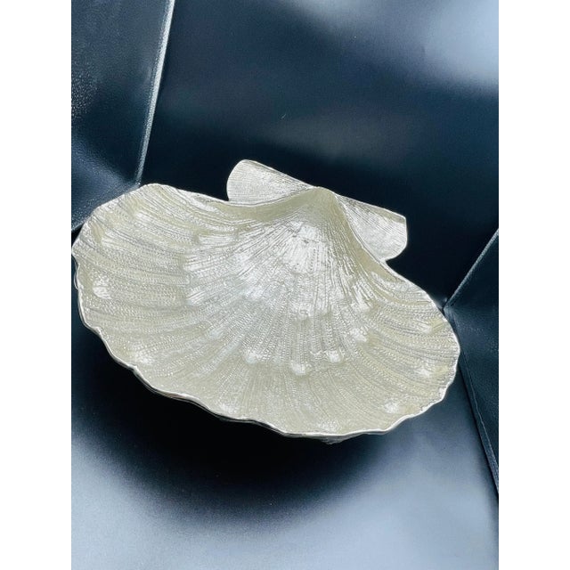 Figurative Late 20th Century Michael Aram Lions Paw Sea Shell Centerpiece Bowl For Sale - Image 3 of 12