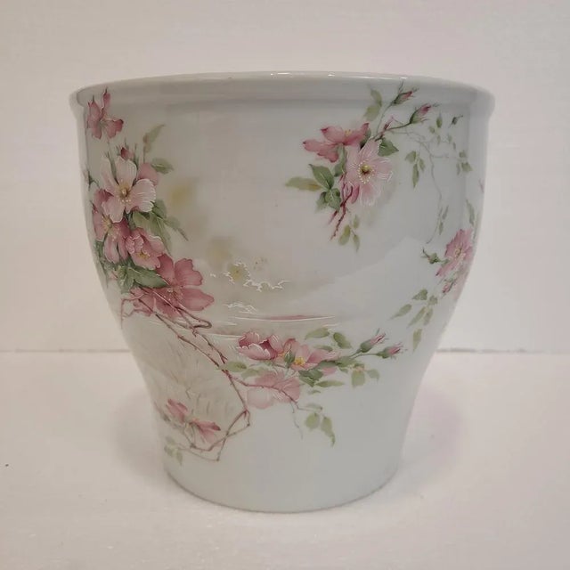 Floral Design Cache Pot from Limoges Porcelain, 1960s For Sale - Image 3 of 18