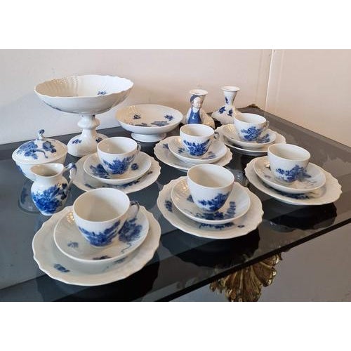 Ceramic Tea Service from Royal Copenhagen, Set of 26 For Sale - Image 7 of 16