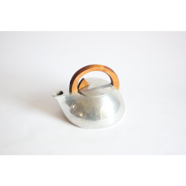 Modern Streamline K3 Kettle by Jean Picquot for Burrage and Boyd Ltd, 1940s For Sale - Image 11 of 11