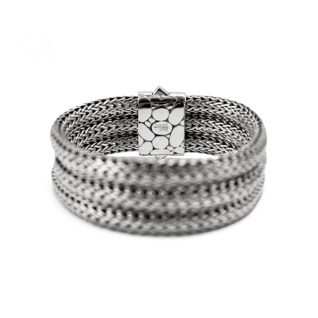 Brand: John Hardy Gender: Unisex Metal Type: Sterling Silver Length: 7.25 inches Width: 22.25 mm Weight: 81.72 grams JOHN...
