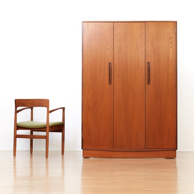 Brown Mid Century Teak Triple Armoire by Vb Wilkins for G Plan For Sale - Image 8 of 10