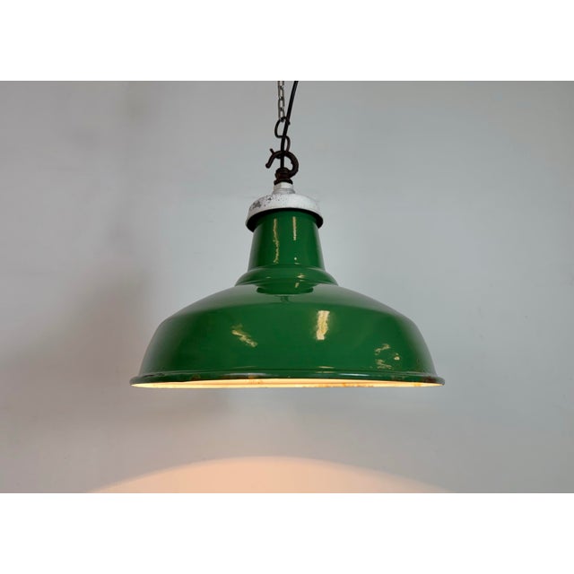 Green British Industrial Green Enamel Factory Pendant Lamp, 1960s For Sale - Image 8 of 16