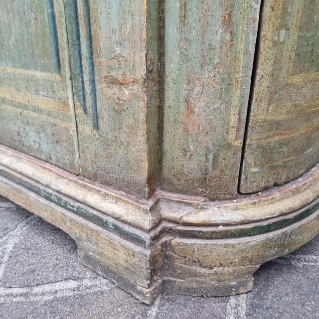 Venetian Lacquered Sideboard, 1720 For Sale - Image 3 of 15