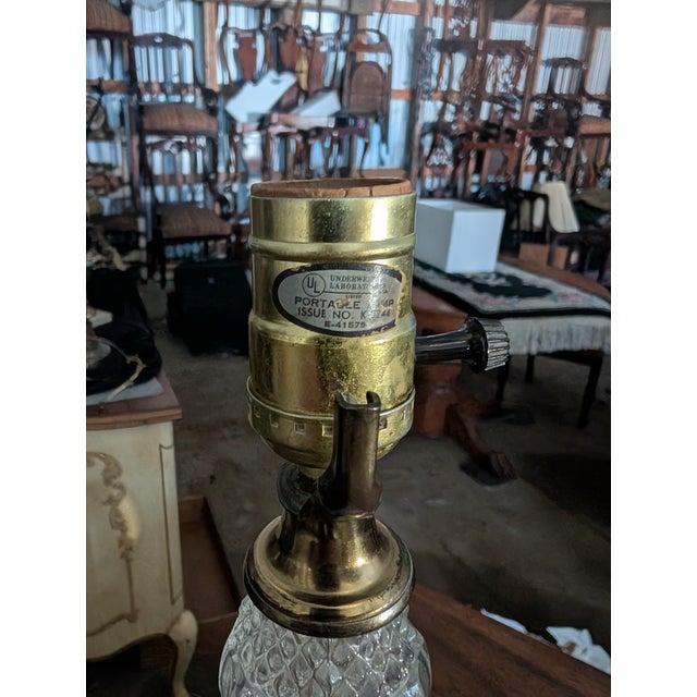 Vintage Laurel Lamp Co. Crystal Urn Table Lamp - Mid-Century Hollywood Regency For Sale In Washington DC - Image 6 of 7