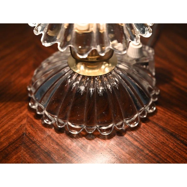 1940s Murano Glass and Brass Bell-Flower Table Lamp attributed to Carlo Scarpa, Italy, 1940s For Sale - Image 5 of 16