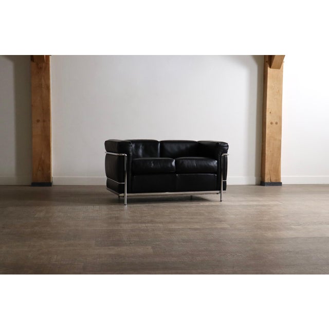 1960s LC2 2-Seater Sofa by Charlotte Perriand and Le Corbusier for Cassina, 1965 For Sale - Image 5 of 15
