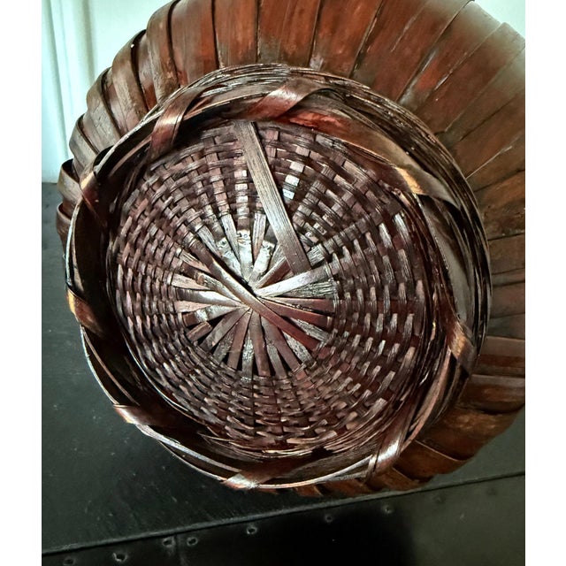 Brown Japanese Bamboo Basket Ikebana Meiji Period For Sale - Image 8 of 12