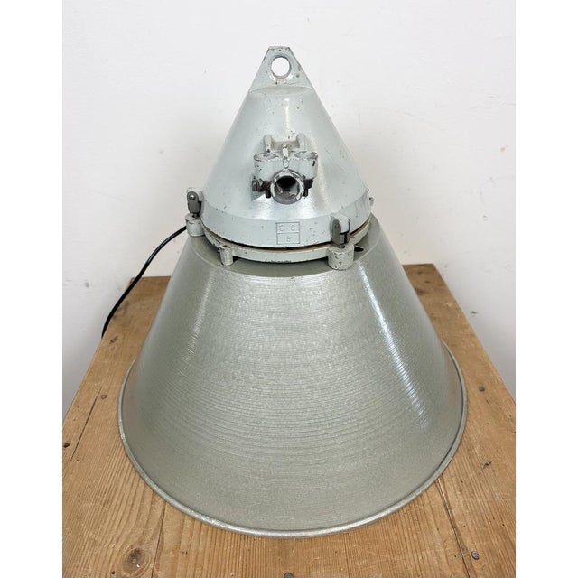 Industrial Explosion Proof Ceiling Lamp with Aluminium Shade from Elektrosvit, 1970s For Sale - Image 10 of 17
