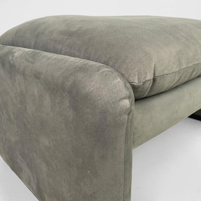 Modern Italian Maralunga Pouf by Vico Magistretti for Cassina, 1970s For Sale - Image 6 of 13