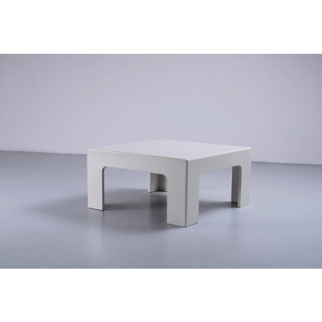 1970s Space Age White Square Coffee Table from Artifort, 1970s For Sale - Image 5 of 13