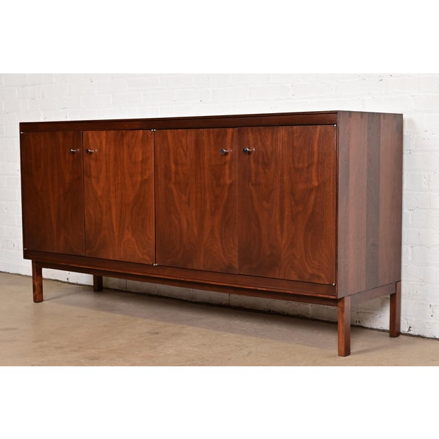 1960s Paul McCobb Mid-Century Modern Walnut Sideboard Credenza, Newly Refinished For Sale - Image 15 of 15