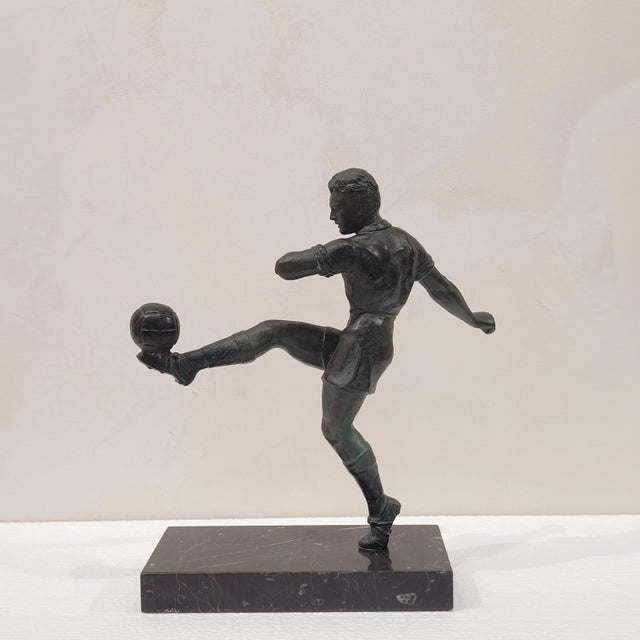 Art Deco Sculpture World Cup Footballer in Bronze, France, 1940s For Sale - Image 4 of 13