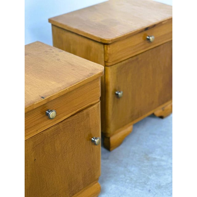 Early 20th Century Vintage Art Deco Bedside Cabinets in Wood, 1930s, Set of 2 For Sale - Image 5 of 10