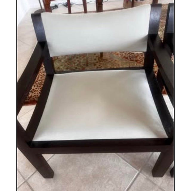 Pair of Vintage Bench-Made Black Walnut Lounge Chairs — Kravet Couture Linen For Sale - Image 4 of 4