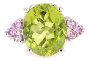 5.25 Carat Peridot Sapphire 14 Karat White Gold Ring, Size 7