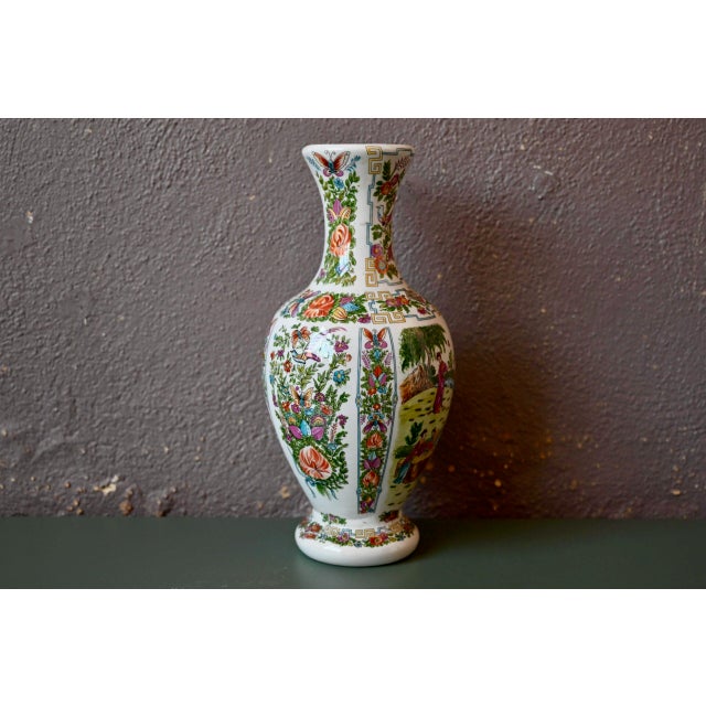 Ceramic Large Chinese Vase in Ceramic For Sale - Image 7 of 7