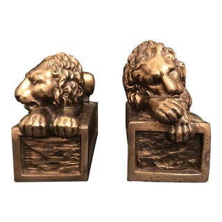 Vintage Mid Century Brass Finish Figural Complementing Lion Sculpture Bookends - a Pair For Sale