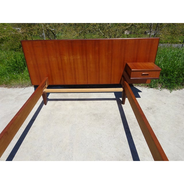 Bed, quality craftsmanship from the 1960s in teak and teak veneer. Simple, straight lines, rounded corners. Single bed for...