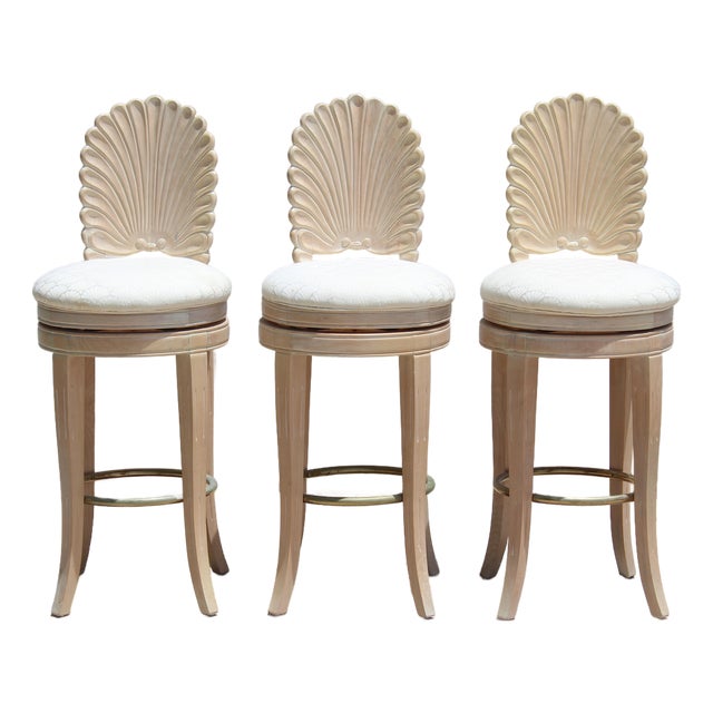 1980s Vintage Italian Hollywood Regency Grotto Shell-Back Swivel Bar Stools - Set of 3 For Sale