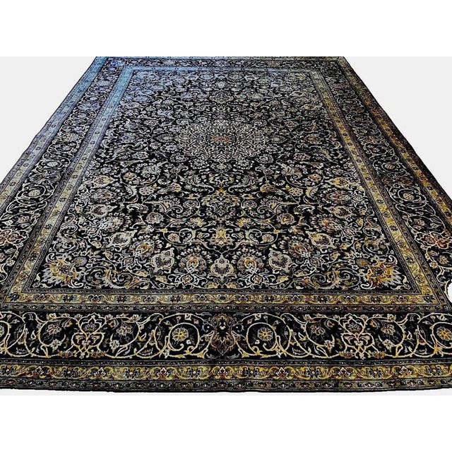Classic Middle Eastern rug Keshan | Hand-knotted | Size: 382×287 cm | Material: 100% wool | Condition: New without label |...