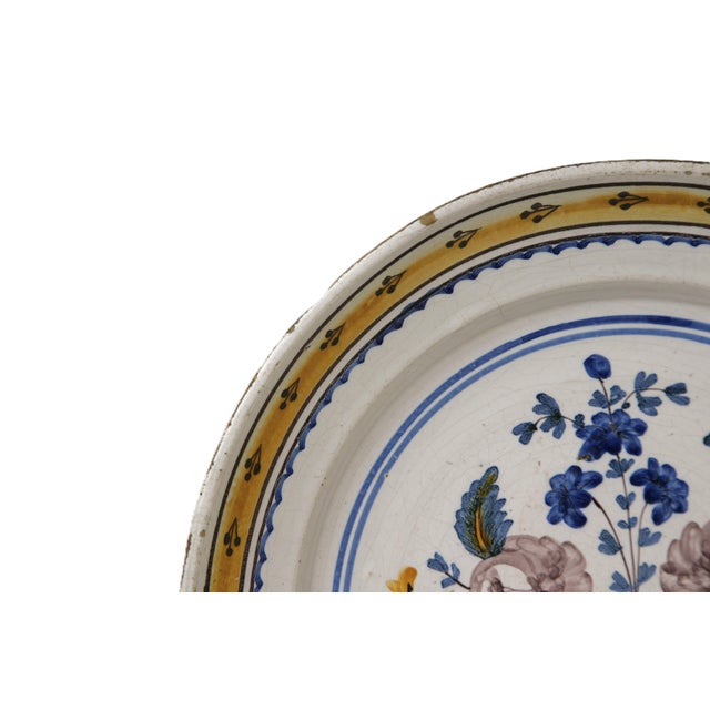 Mid 18th Century 18th Century English Delft Polychrome Charger, London C. 1740-1760 For Sale - Image 5 of 10