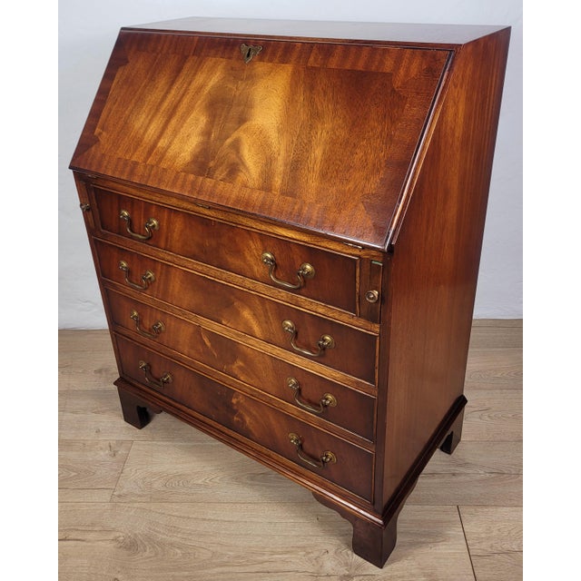 Vintage Writing Bureau Desk in Leather and Mahogany, 1960s For Sale - Image 4 of 18