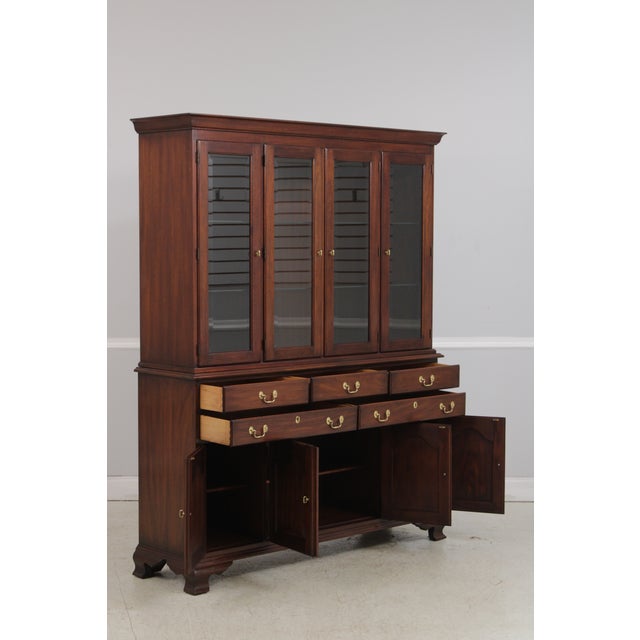 1980s Henkel Harris Mahogany 4 Door China Cabinet For Sale - Image 5 of 18