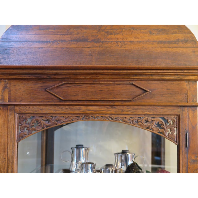 Early 20th Century Wooden Vitrine For Sale In Los Angeles - Image 6 of 7