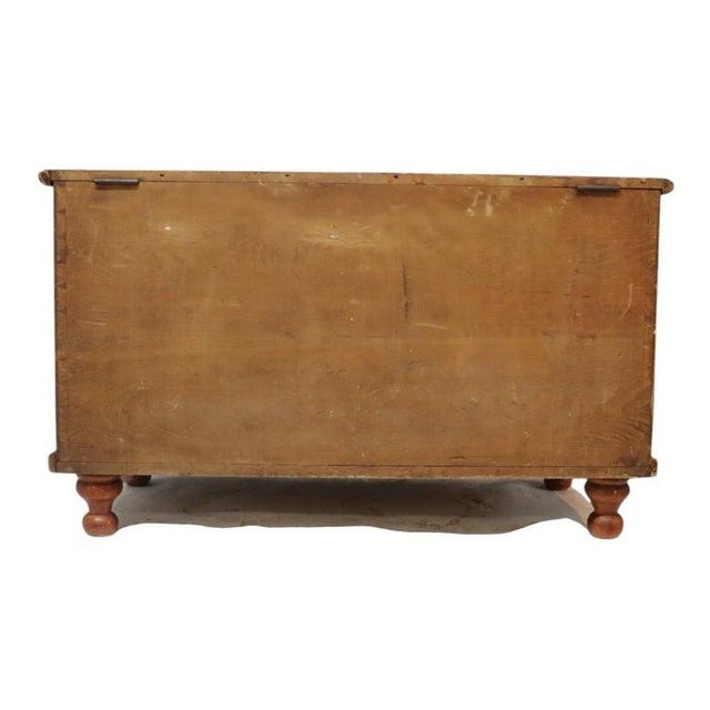 Primitive Grain Painted Soft Wood Blanket Chest With Turnip Feet 19th Century For Sale - Image 14 of 16
