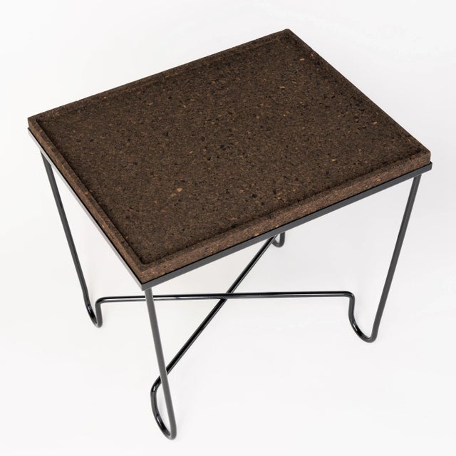 Lacquered steel "Aronde" side table with burnt cork carved tray made exclusively by Facto Atelier Paris, France.