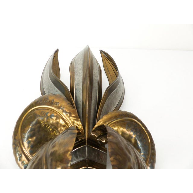 1970s Brutalist Wall Lamp of a Stylized Flower attributed to Richard and Isabelle Faure, 1970s For Sale - Image 5 of 11