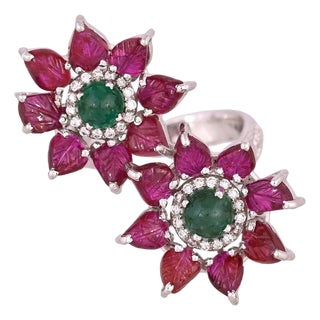 Set in 18k White Gold, Emerald Cabochon, Carved Ruby & Diamonds Toi Et Moi Ring, Us Size 7 For Sale