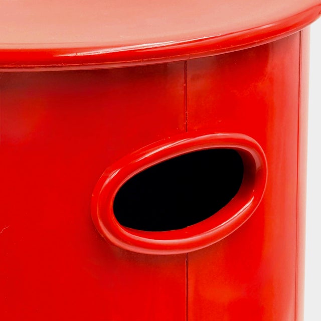 Red Plastic Laundry Basket and Stool from Gedy, Italy, 1970s For Sale - Image 12 of 14