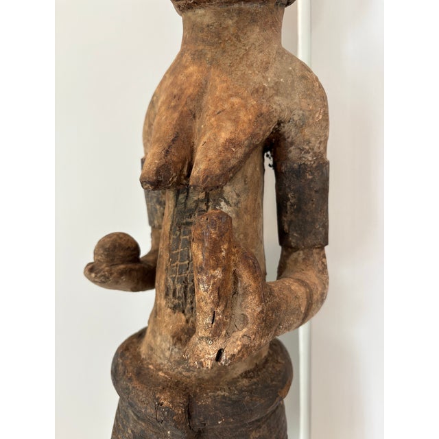 Early 20th Century Carved African Fertility Sculpture For Sale - Image 4 of 11