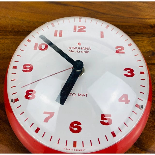 Mid-Century Modern Wall Clock with Timer in Plastic Red from Junghans, 1970s For Sale - Image 3 of 4