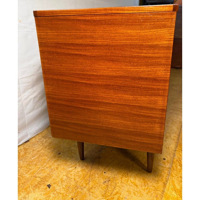 Wood Mid-Century Modern Teak and Zebrano Sideboard by Elliotts of Newbury, 1960 For Sale - Image 7 of 9