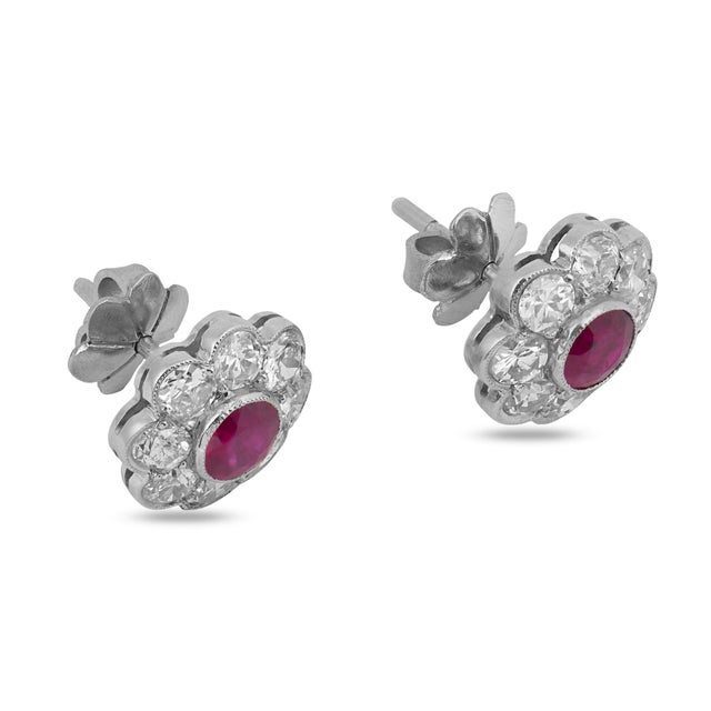 1930s Art Deco Inspired Ruby Diamond Cluster Stud Platinum Earrings, A Pair For Sale - Image 4 of 6
